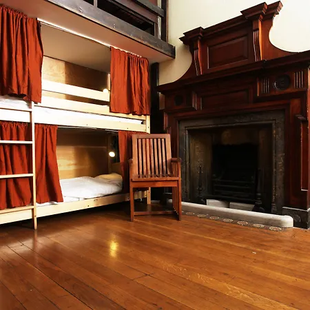 Palmers Lodge Swiss Cottage-3