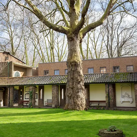The Royal Foundation Of St Katharine-3
