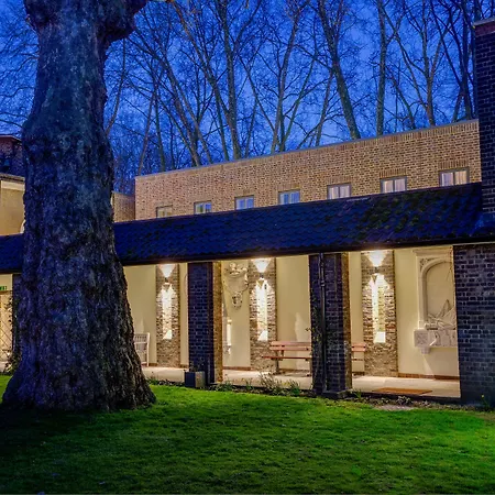 The Royal Foundation Of St Katharine-2