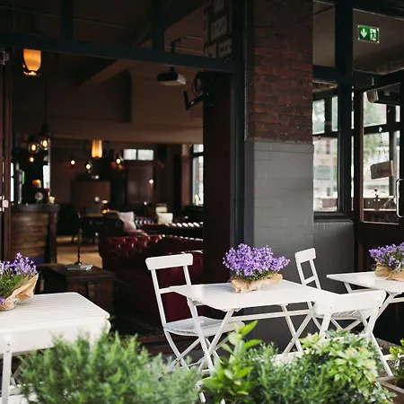 The Captain Cook-3