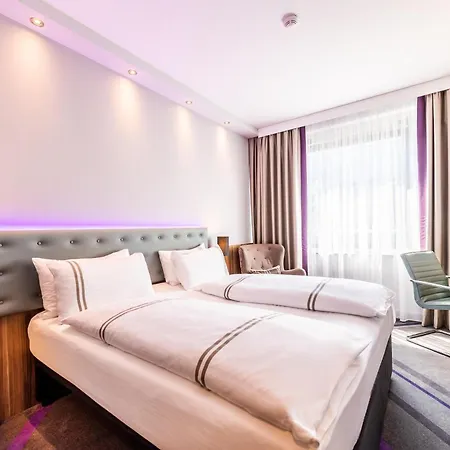 Premier Inn Essen City Limbecker Platz-3