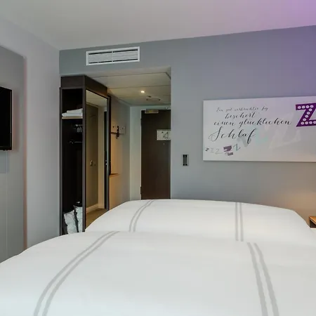 Premier Inn Hannover City Centre-3