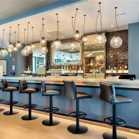 Premier Inn Darmstadt City Centre-2