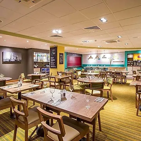 Premier Inn London City-3