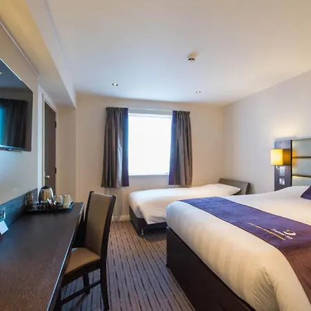 Premier Inn London Hendon - The Hyde-3