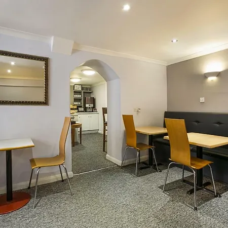 Victoria Station Hotel-3