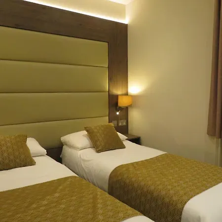 Glendale Hyde Park Hotel-2