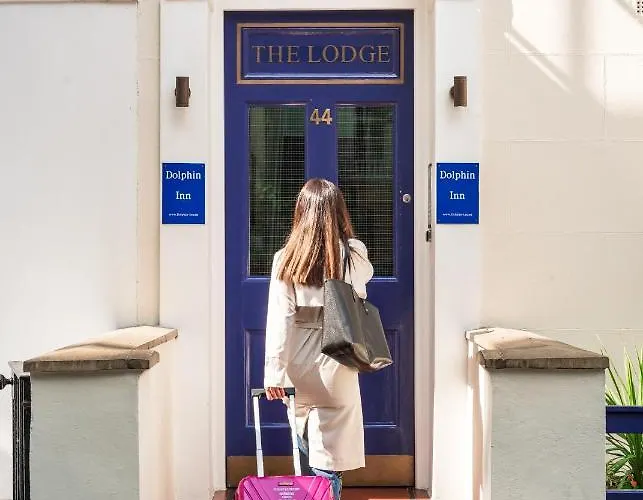 Dolphin Inn - The Lodge London