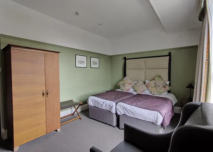 Blue Bells Hotel London