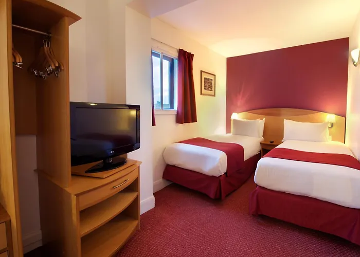 Waterloo Hub Hotel And Suites London