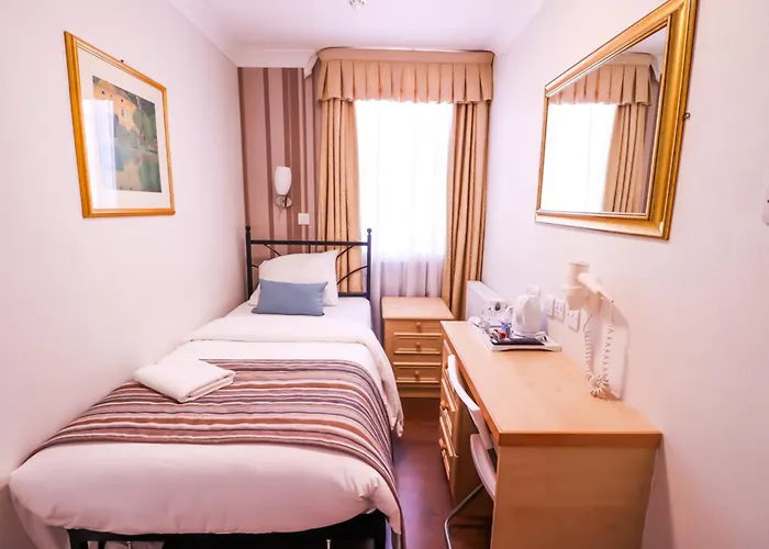 Fairway Hotel London