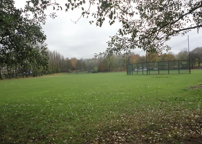 Beaconsfield Hotel London