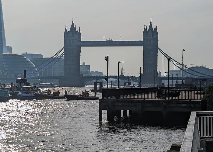 Tobacco Docks & St Katherine'S Rooms London