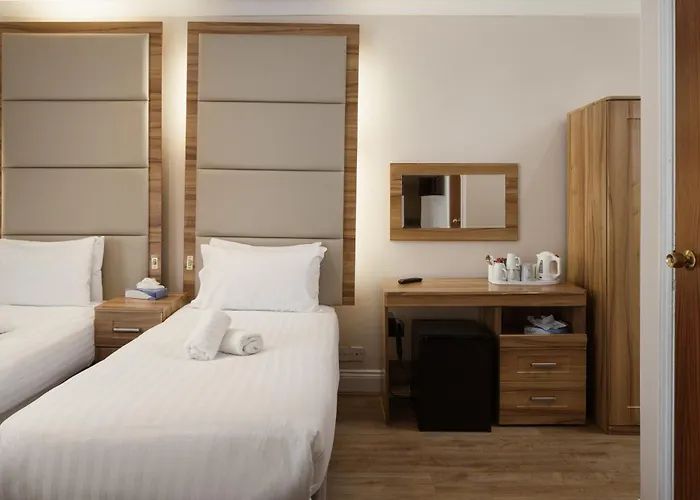 Royal Eagle Hotel London