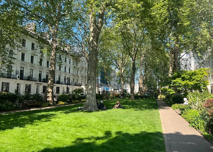 Tudor Court Hotel London