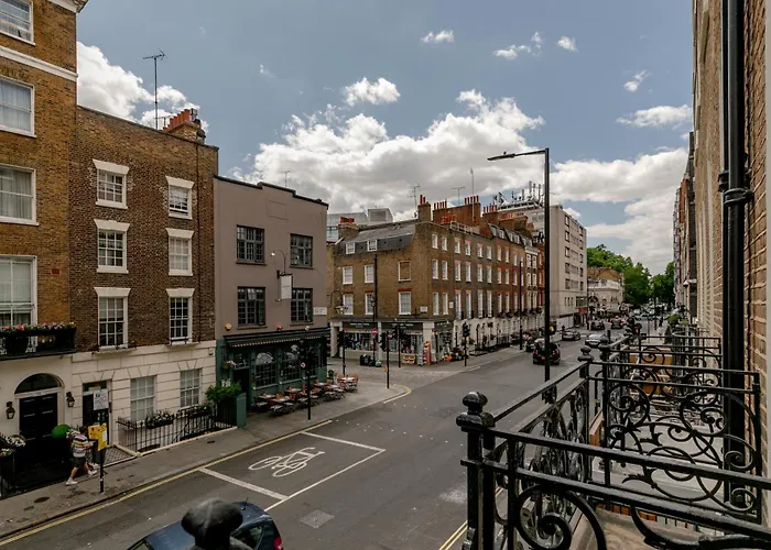 Upper Berkeley Hotel London