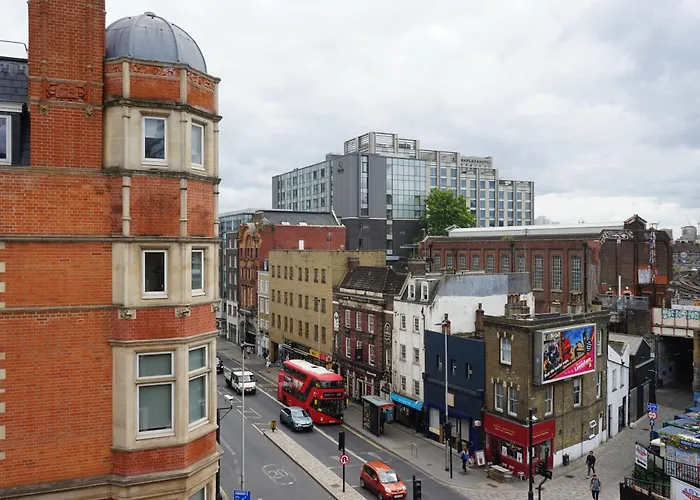 Günstige HotelsWalrus Bar&