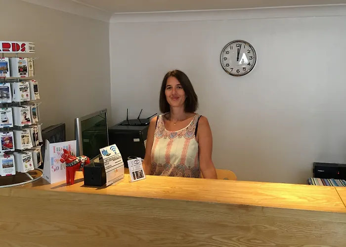 Melbourne House Hotel London