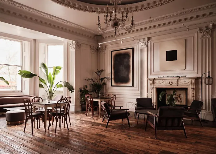 Hotel The Columbia London