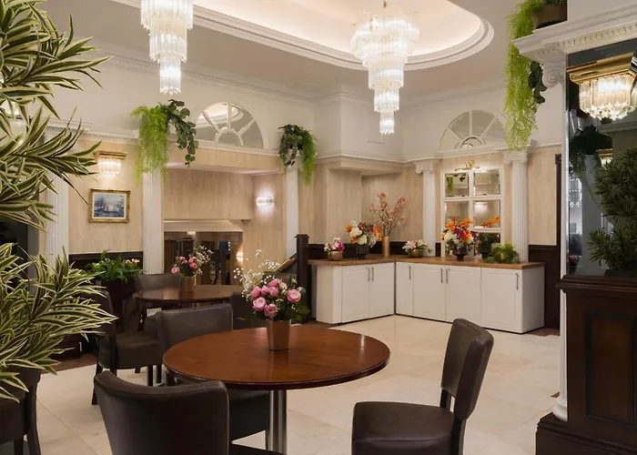 Royal Eagle Hotel London