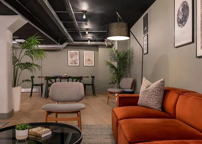 Zedwell Underground Hotel Tottenham Court Rd London