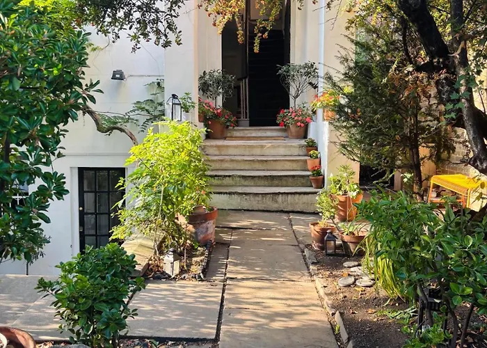 Central Victorian House London