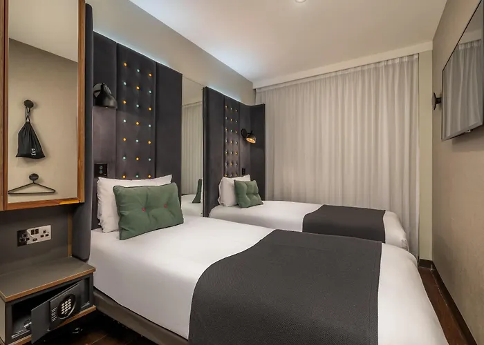Hotel Point A Kensington Olympia London