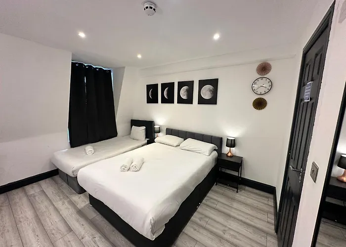 Amsterdam Hotel London