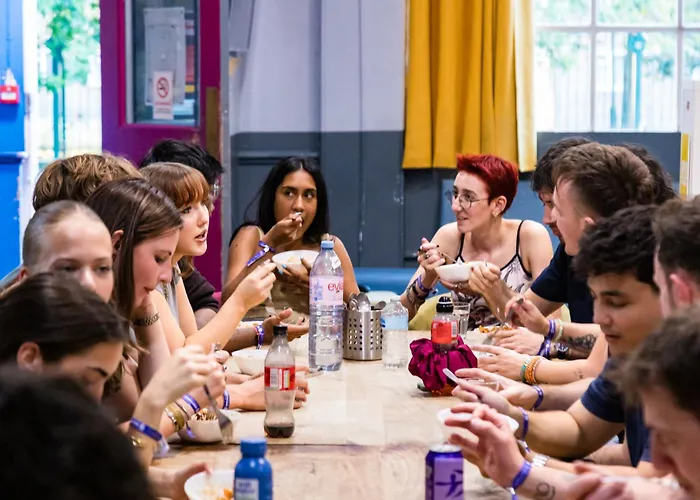 Hostel Onefam Waterloo 18-36 Years Old London